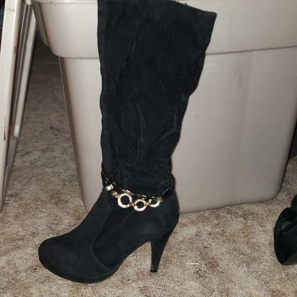 Women's boots - Picture 2 of 3